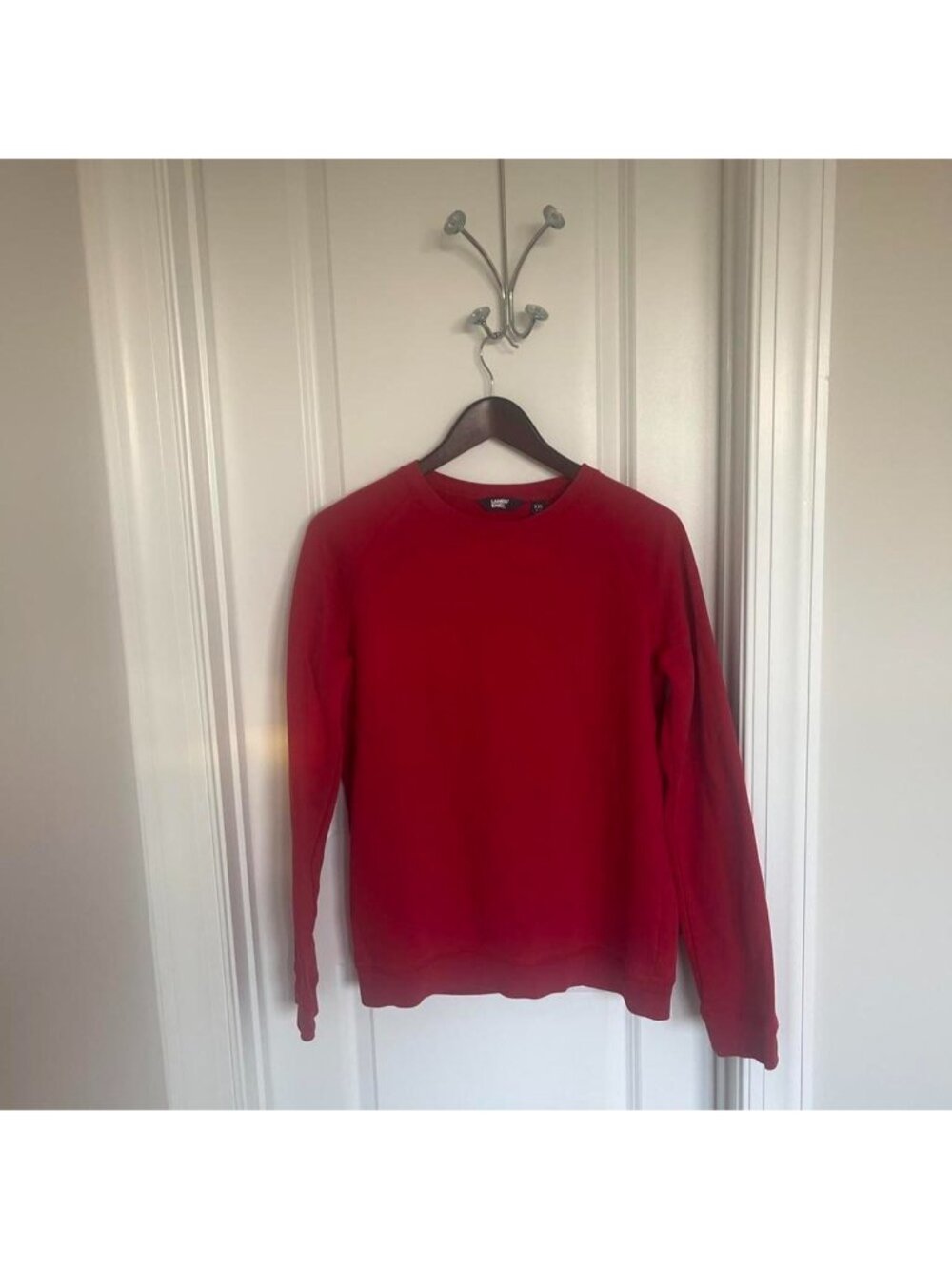 Red crew neck sweatshirtUniform sweaterLands’...